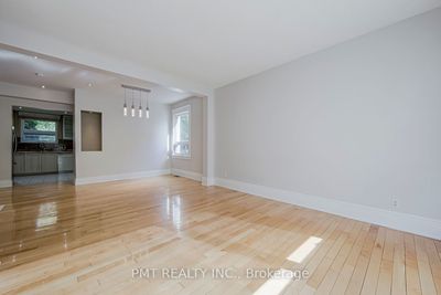 MAIN - 39 Windermere Ave, Home with 3 bedrooms, 2 bathrooms and 1 parking in Toronto ON | Image 3