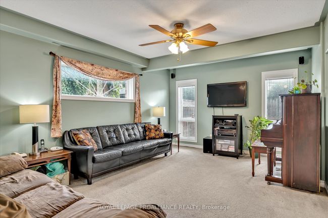 1771 Glenforest Blvd, House other with 3 bedrooms, 3 bathrooms and 4 parking in Peterborough ON | Image 23