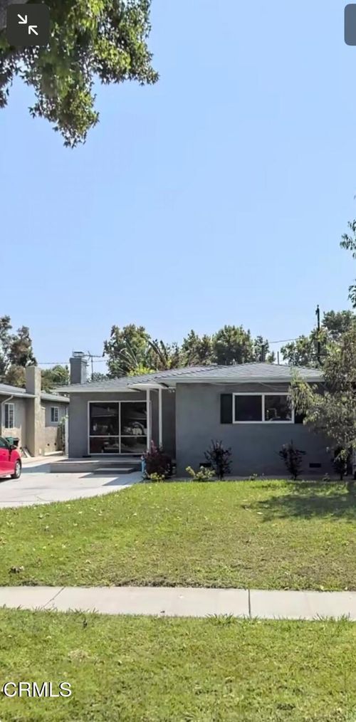 2031 French St, Santa Ana, CA, 92701 | Card Image