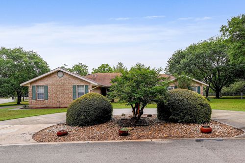 259 Twin Oak Rd, Seguin, TX, 78155-7421 | Card Image
