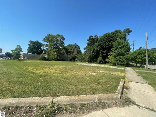 300 S Mission St, Mt Pleasant, MI, 48858-2843 | Card Image