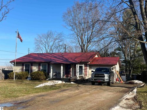 8049 S Federal Road, Shepherd, MI, 48883 | Card Image