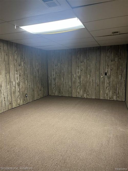 25006 Chambley Dr, Southfield, MI, 48034-1202 | Card Image