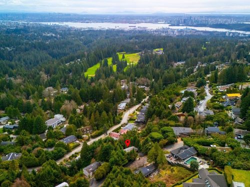 530 St Andrews Rd, West Vancouver, BC, V7S1V2 | Card Image