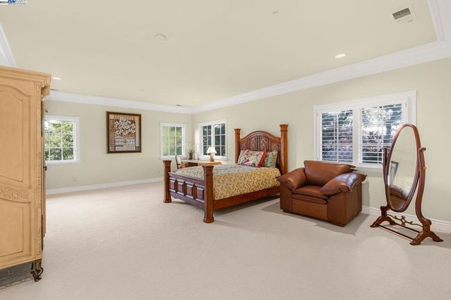 11 La Strada Ct, House other with 5 bedrooms, 5 bathrooms and 2 parking in Burlingame CA | Image 54