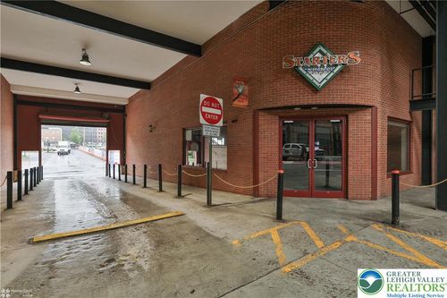 17 W 2nd St, Bethlehem, PA, 18015-1251 | Card Image