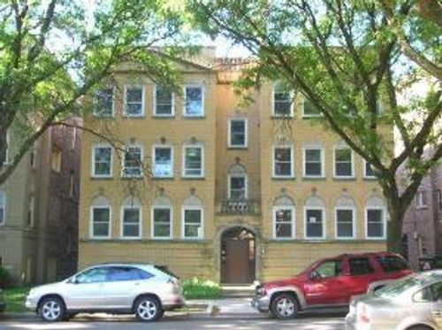 2w-2065 W Jarvis Ave, Chicago, IL, 60645-2660 | Card Image