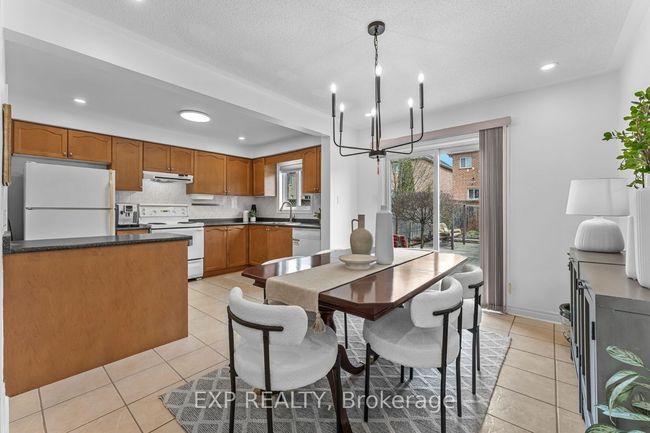 16 La Pinta St, House attached with 3 bedrooms, 3 bathrooms and 2 parking in Maple ON | Image 23