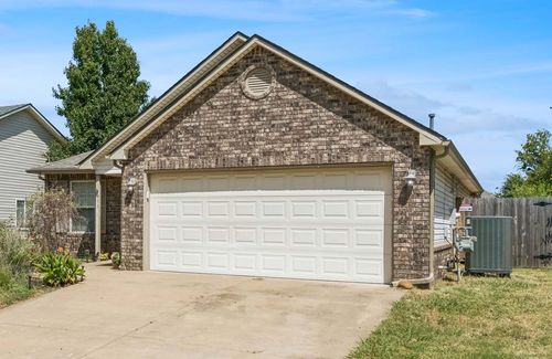 611 N Elizabeth St, Sapulpa, OK, 74066-3112 | Card Image