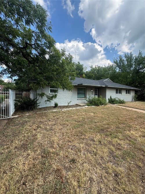 1204 Elby St, Irving, TX, 75061-5234 | Card Image