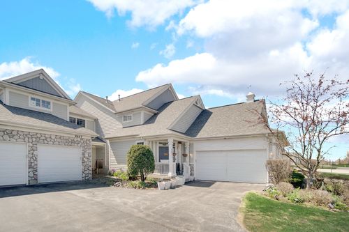 8631-8631 Saddlebred Ct, Frankfort, IL, 60423-8618 | Card Image