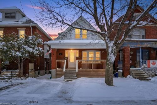 34 Balsam Ave N, Hamilton, ON, L8L6Y3 | Card Image