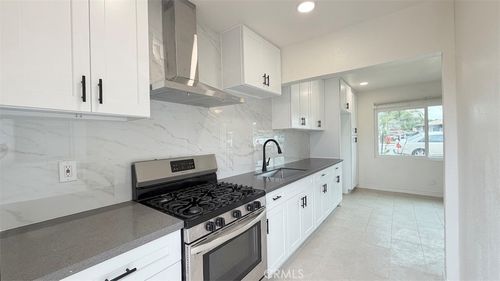 3820 W Valencia Dr, Fullerton, CA, 92833-2839 | Card Image