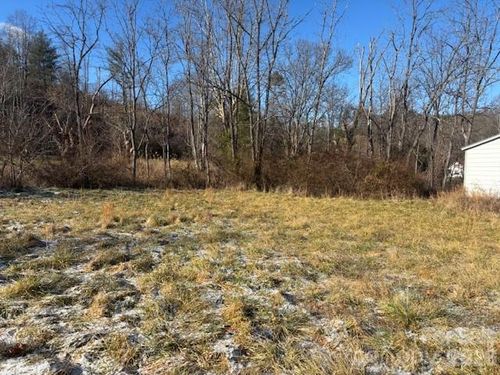 221 Crooked Creek Rd, Mars Hill, NC, 28754-6940 | Card Image