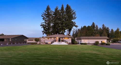 11807 51st Ave Ne, Marysville, WA, 98271-8503 | Card Image