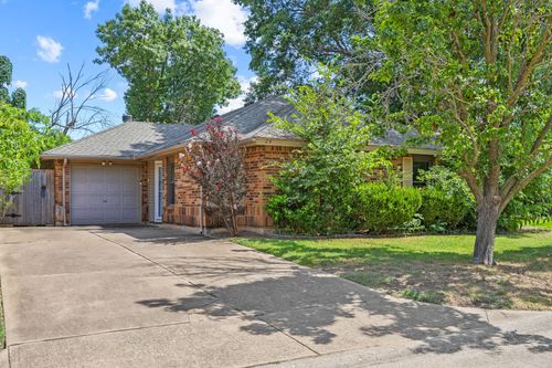 25 Brewster Ct, Allen, TX, 75002-4150 | Card Image