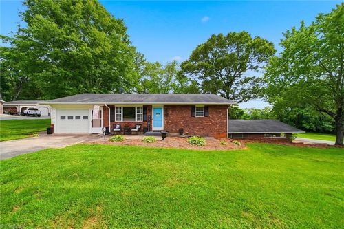 141 Marview Dr, Boonville, NC, 27011-8558 | Card Image