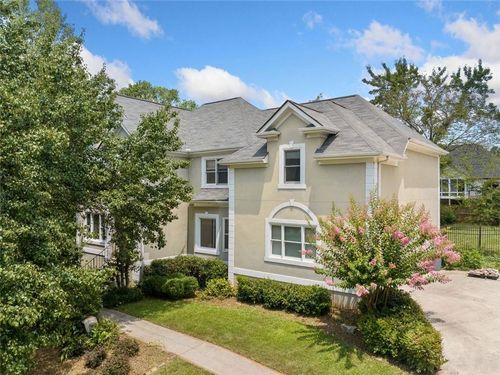 925 Brandon Ridge Dr, Roswell, GA, 30075-3061 | Card Image