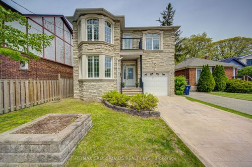 24 Lynn Road, Scarborough, ON, M1N2A4 | Card Image