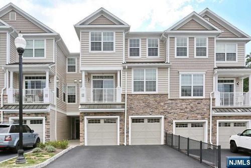 40 Autumn Way, Montvale, NJ, 07645-1795 | Card Image