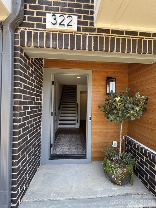 322 E Cama St, Charlotte, NC, 28217-1704 | Card Image