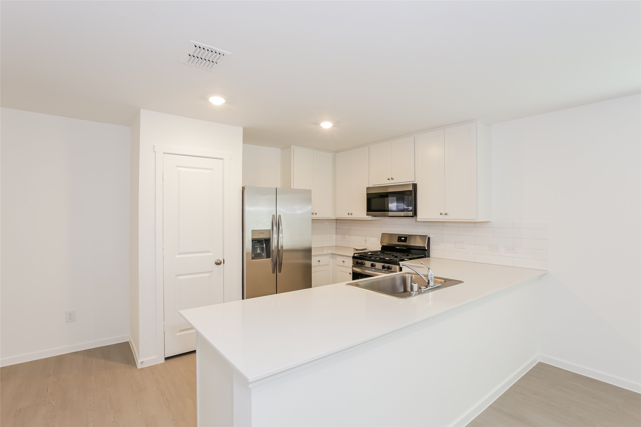 Residential Lease in Haslet 3