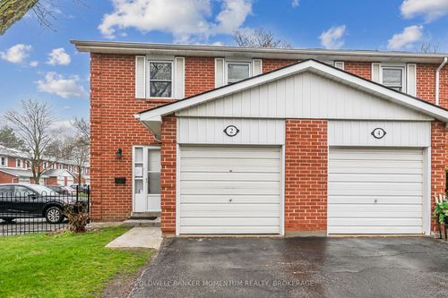 2 Bowman Way, Thornhill, ON, L3T4Z7 | Card Image