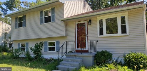 212 California Trl, BROWNS MILLS, NJ, 08015-5642 | Card Image