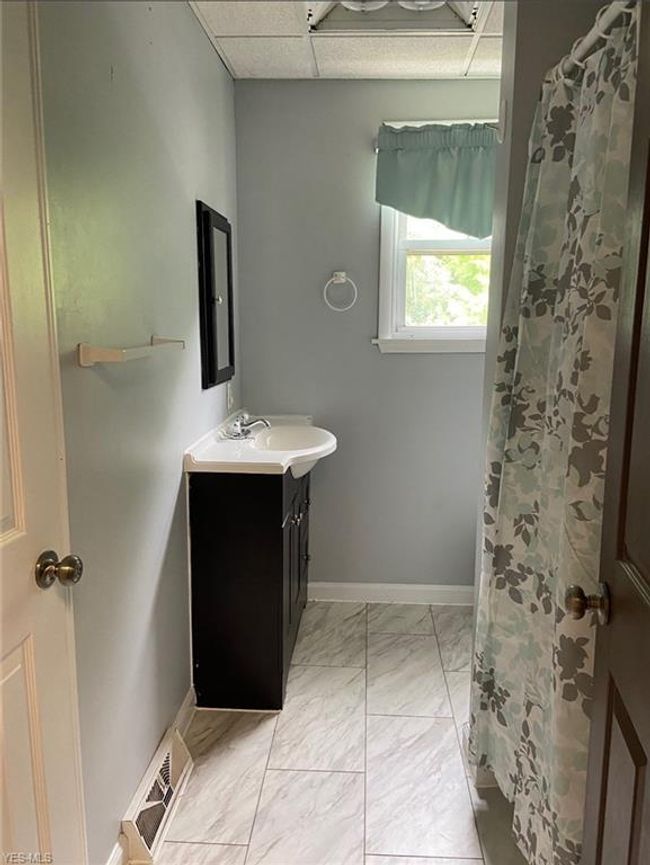 1621 Chester Avenue, Sold in Wellsville Zoocasa