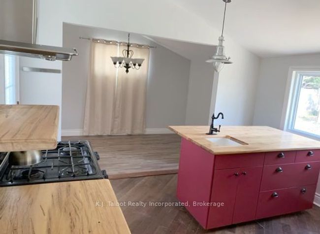92 Newgate St, House other with 2 bedrooms, 2 bathrooms and 3 parking in Goderich ON | Image 5