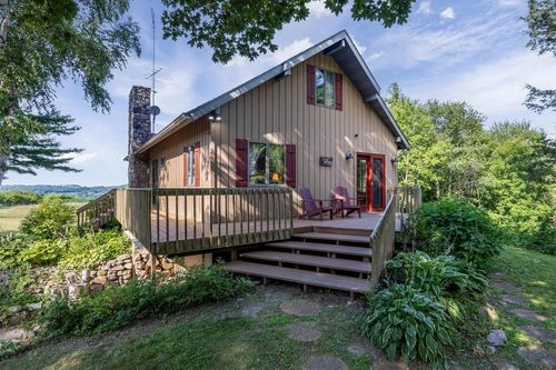 S5050 Durwards Glen Rd, Baraboo, WI, 53913-9687 | Card Image