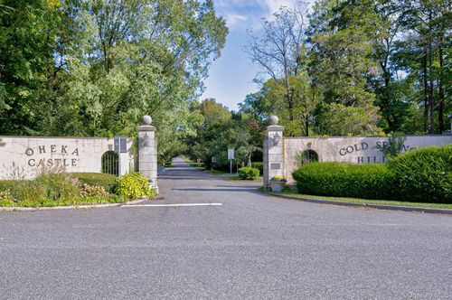 9 Monfort Dr, Huntington, NY, 11743-6015 | Card Image