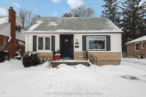 352 Hale St, London, ON, N5W1G4 | Card Image