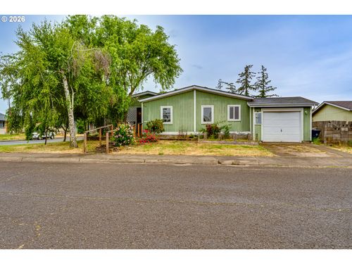 310 E 10th Pl, Junction City, OR, 97448-9681 | Card Image