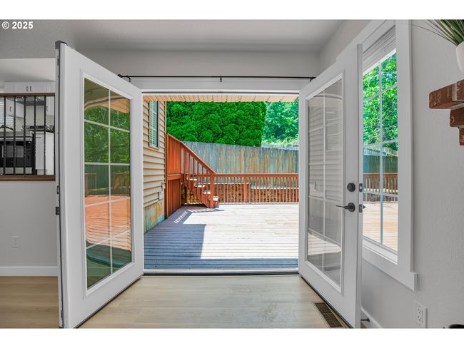1111 Sw Linneman Ave, House other with 5 bedrooms, 3 bathrooms and 3 parking in Gresham OR | Image 20