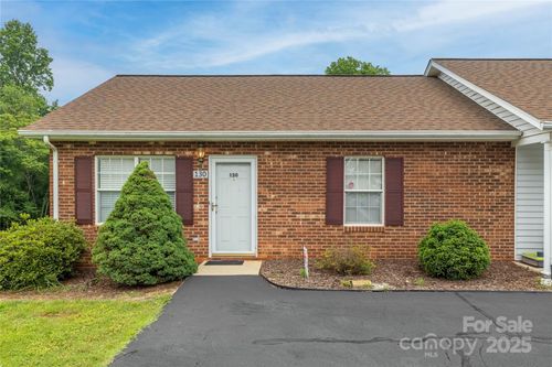 130 24th St Nw, Hickory, NC, 28601-5733 | Card Image