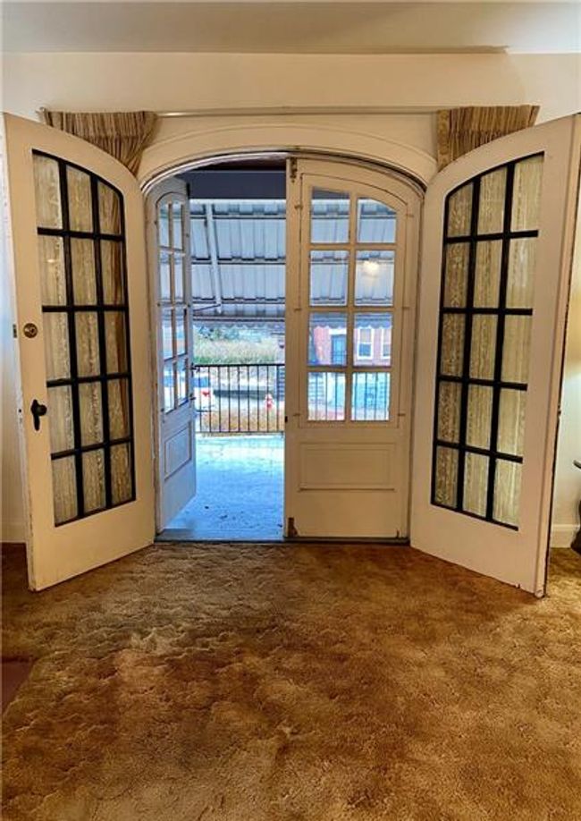 323 Johnston Ave, Sold in Hazelwood Zoocasa