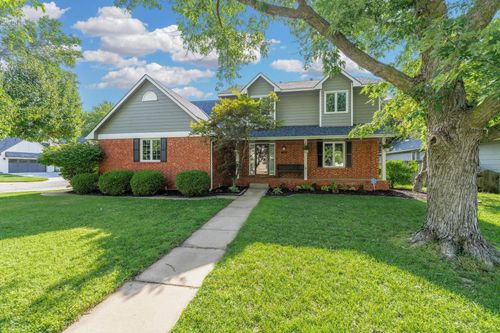 2323 N Stoneybrook Ct, Wichita, KS, 67226-3604 | Card Image