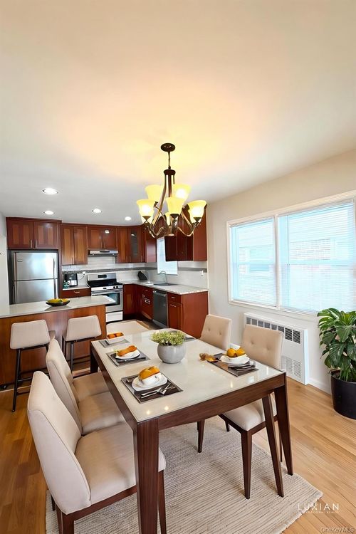 15 Murray St, Whitestone, NY, 11357-2645 | Card Image