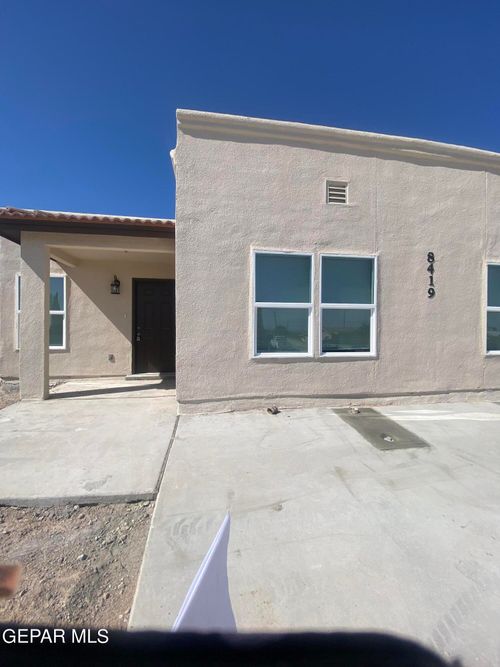 b-8419 Leo St, El Paso, TX, 79904-2646 | Card Image