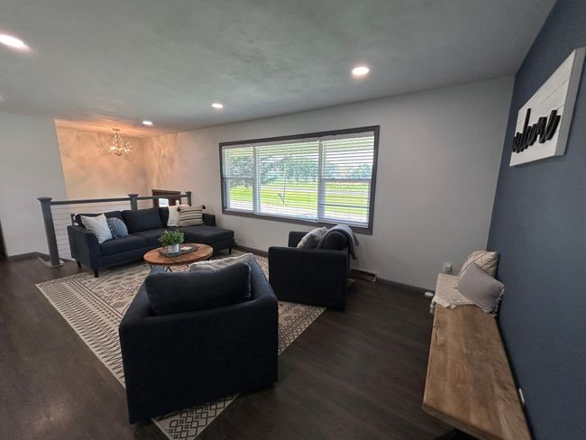 Living Room | Image 10
