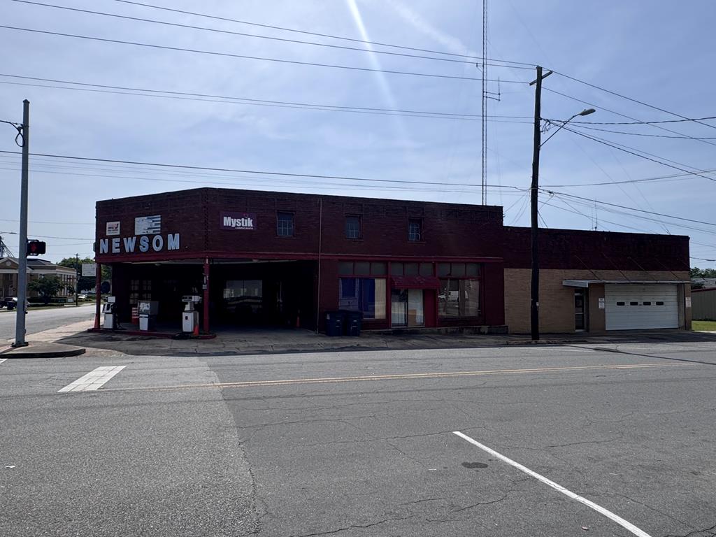 2576 E Elm St, Wrightsville, GA 31096