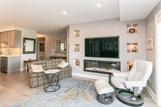 205 - 249 Grey Silo Rd, House attached with 2 bedrooms, 2 bathrooms and 1 parking in Waterloo ON | Image 14