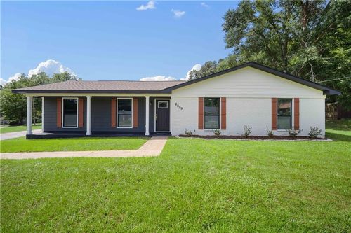 8009 Grand Oaks Dr, Theodore, AL, 36582-5111 | Card Image