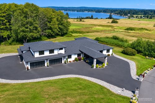 8660 Drayton View Ln, Blaine, WA, 98230-8923 | Card Image