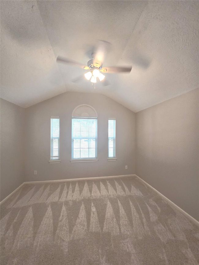 1907 Lazy Hollow Ln, House other with 3 bedrooms, 2 bathrooms and 2 parking in Pearland TX | Image 8