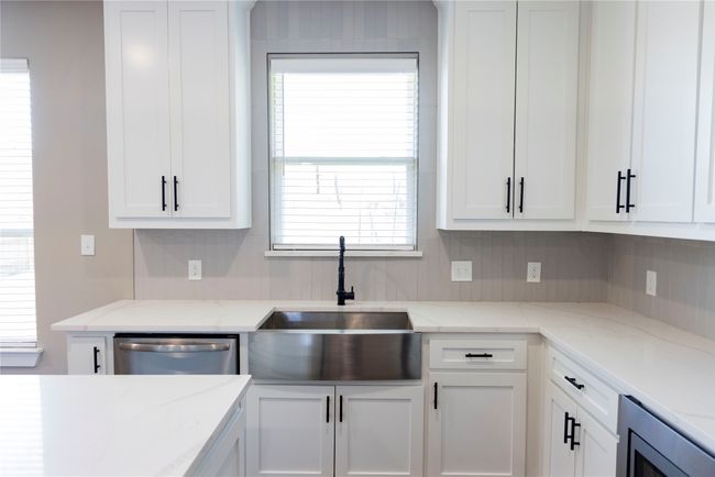 111 Vaughn Meadows Dr, House other with 4 bedrooms, 2 bathrooms and null parking in Tom Bean TX | Image 8