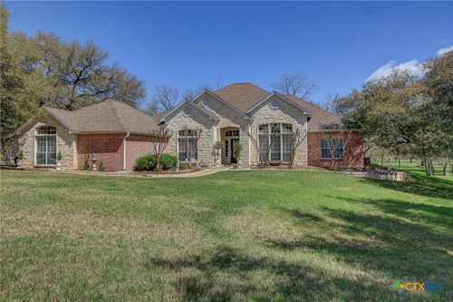 200 Carriage House Rd, Salado, TX, 76571-5716 | Card Image