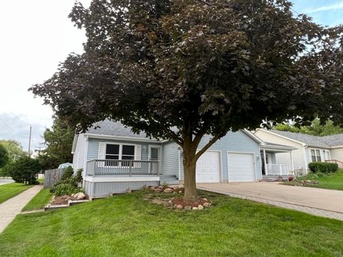 603 Willow St, Maple Park, IL, 60151-7303 | Card Image