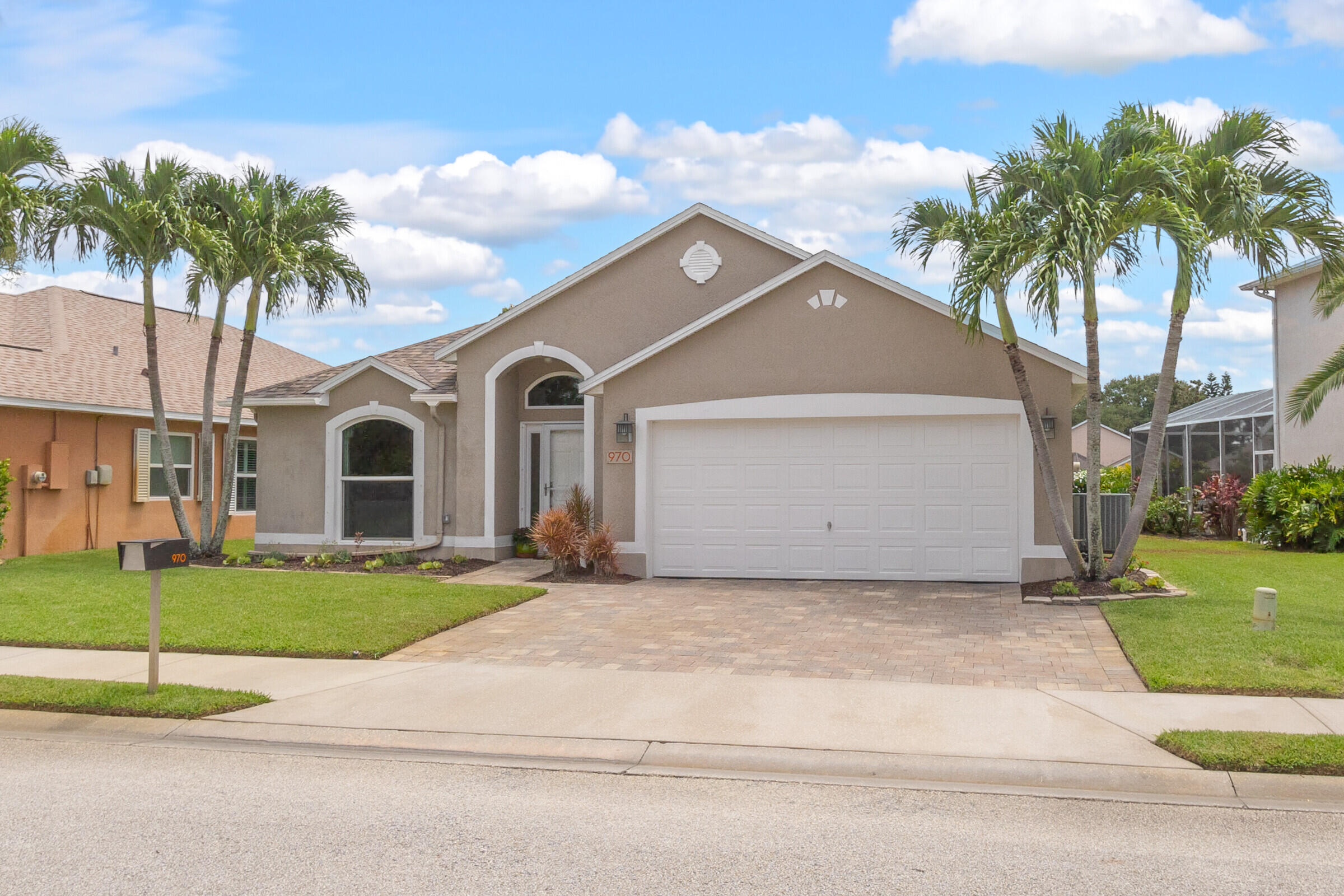 Shaw Cir, Melbourne, FL 32940